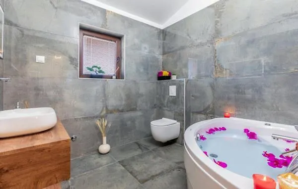 빌라 Tramontana Jadreški