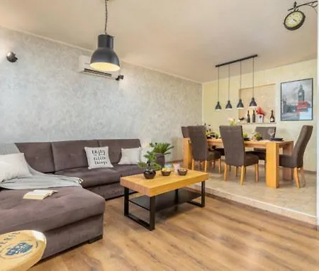 Tramontana Near Pula For 6 Persons With 30m2 Private Pool Villa Jadreški