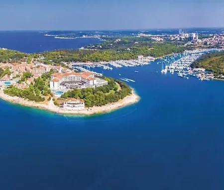 Tramontana Near Pula For 6 Persons With 30m2 Private Pool Jadreški
