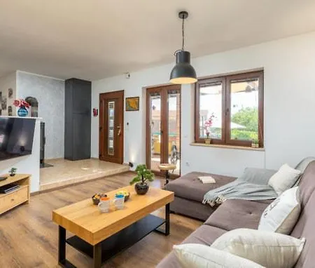 Tramontana Near Pula For 6 Persons With 30m2 Private Pool Villa Jadreški