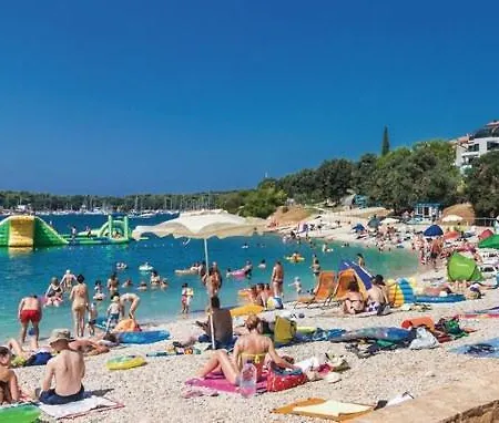 Tramontana Near Pula For 6 Persons With 30m2 Private Pool *