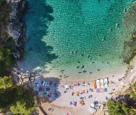 Tramontana Near Pula For 6 Persons With 30m2 Private Pool * Jadreški