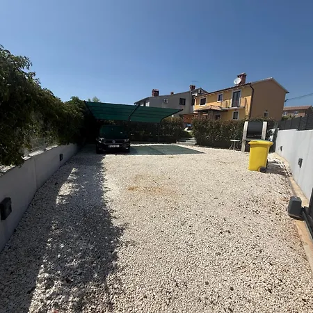 Tramontana Near Pula For 6 Persons With 30m2 Private Pool Villa *
